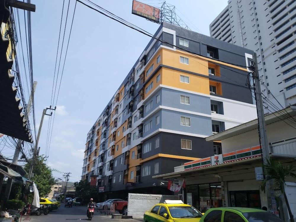 Praso Residence Bangkok Exterior foto